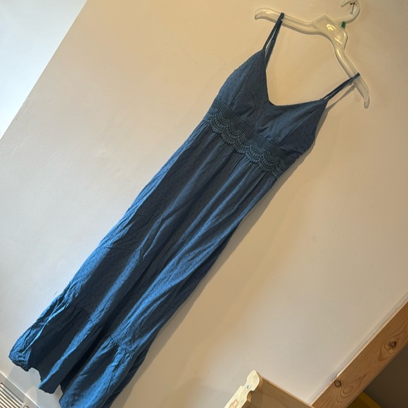 Blue maxi - Picture 1 of 3